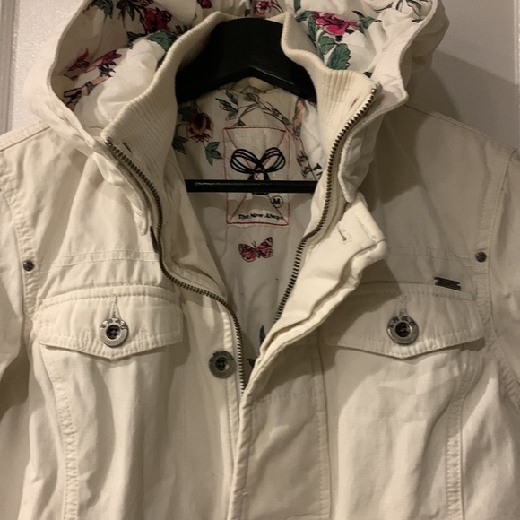 Aritzia / TNA Vintage White Maverick Bomber Jacket/Coat Size M - Picture 4 of 12